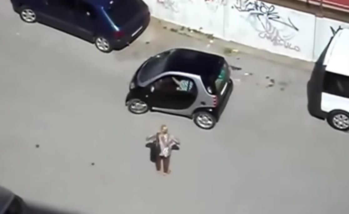 Ha ezt a parkolást meglátja, garantáltan nevetni fog – videó