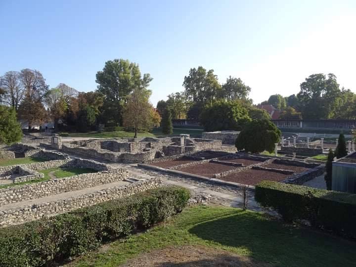 Ezt Indiana Jones is imádná: élőben nézhetjük, ahogy felnyitnak egy 1700 éves sírládát