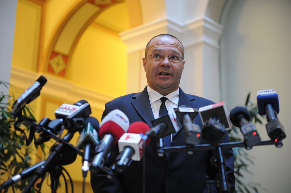 Botrány a TF-en: szabálytalanul kapott diplomát a fideszes képviselő fia?
