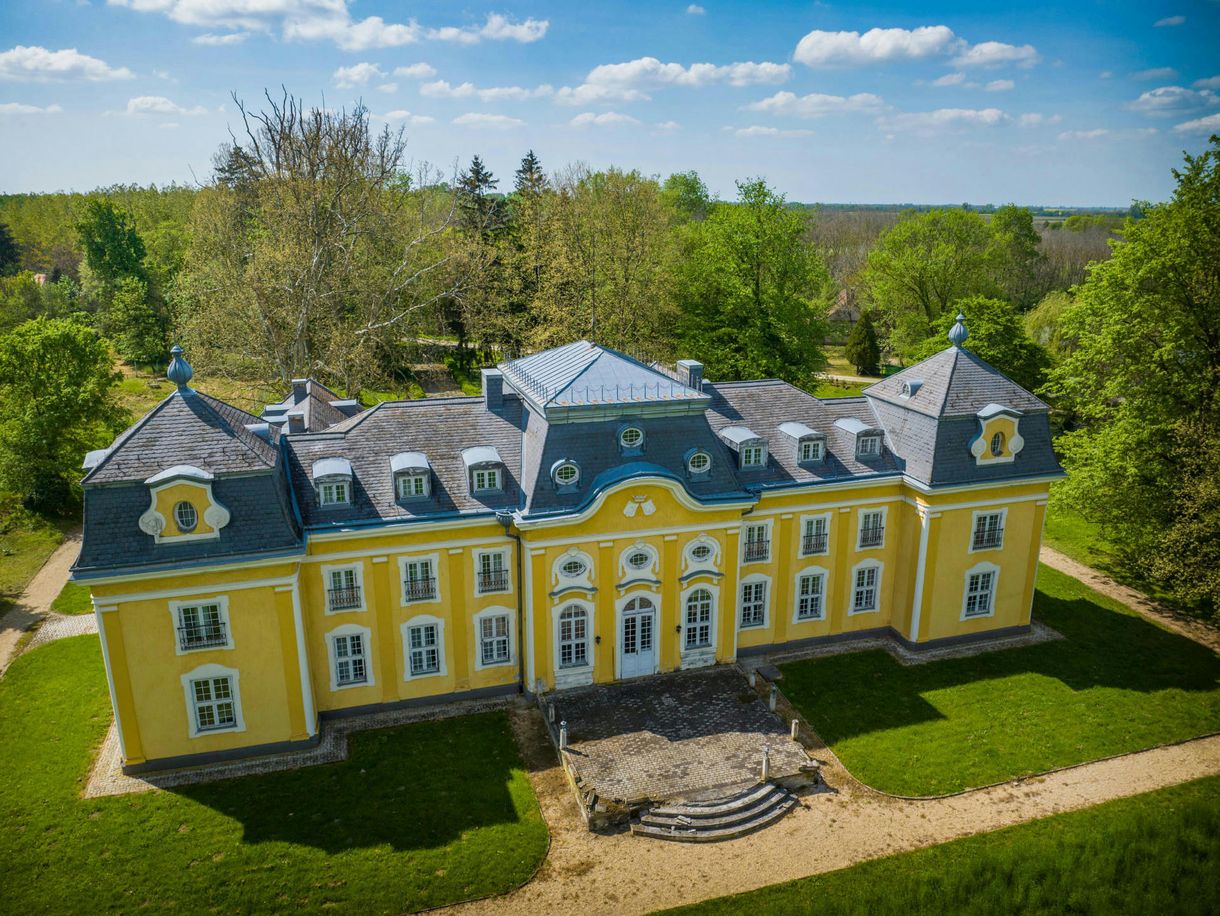 Önálló céget alapított kastélyának Albrecht Ottó milliárdos 