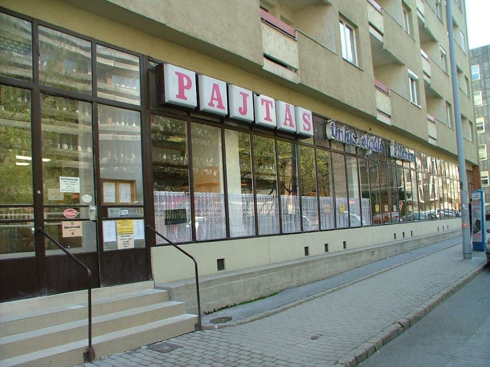 Itt a válasz, hogy miért zár be a legendás Pajtás Étterem