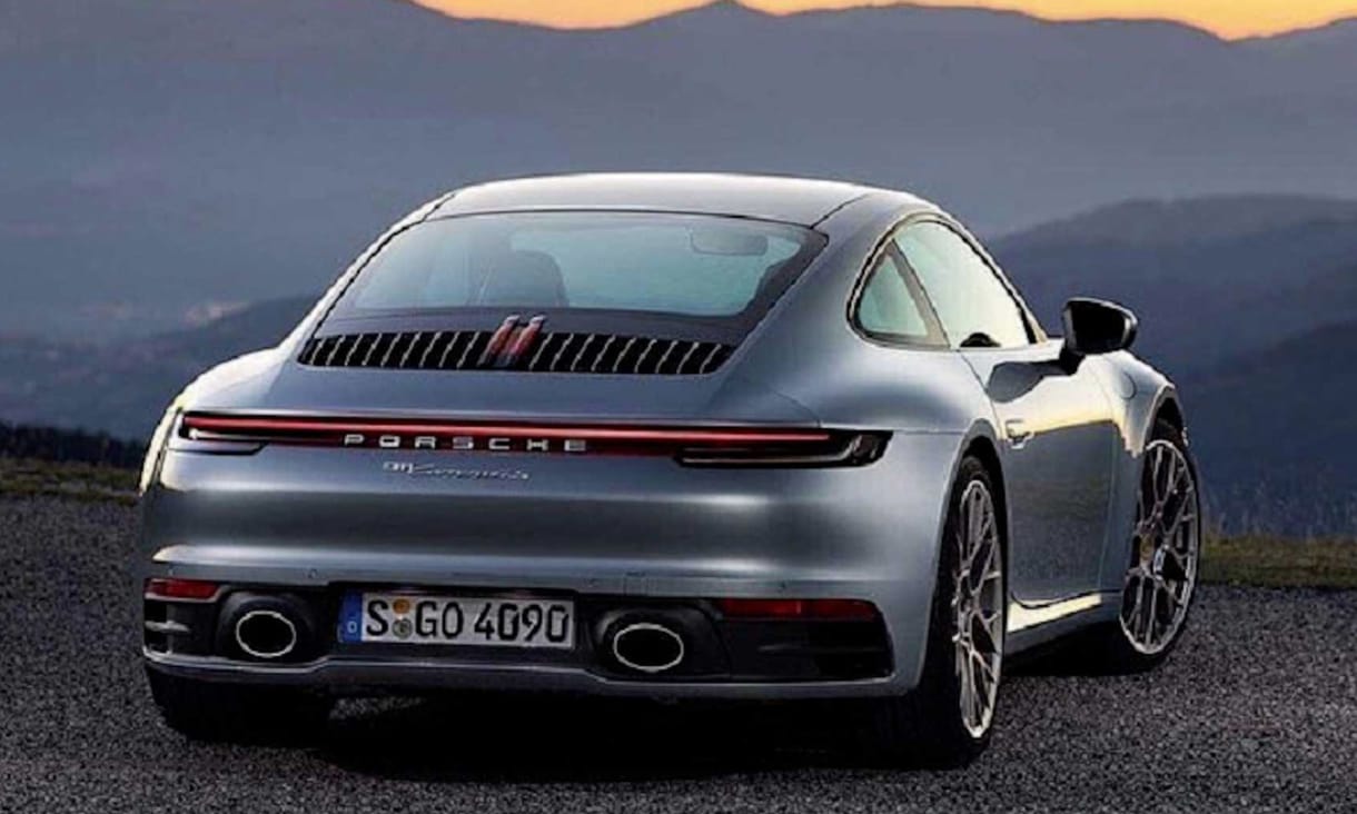 Kiszivárgott gyári fotókon a teljesen új Porsche 911