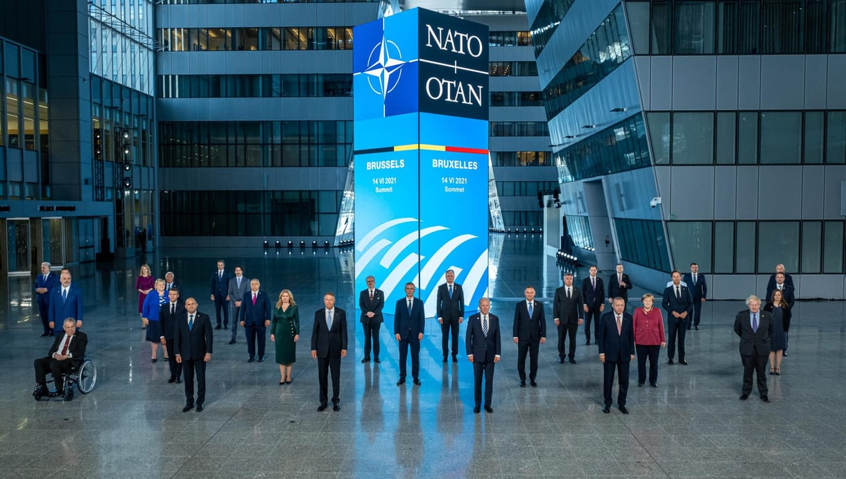 Megerősített együttműködéssel válaszol a NATO az orosz és kínai fenyegetésre
