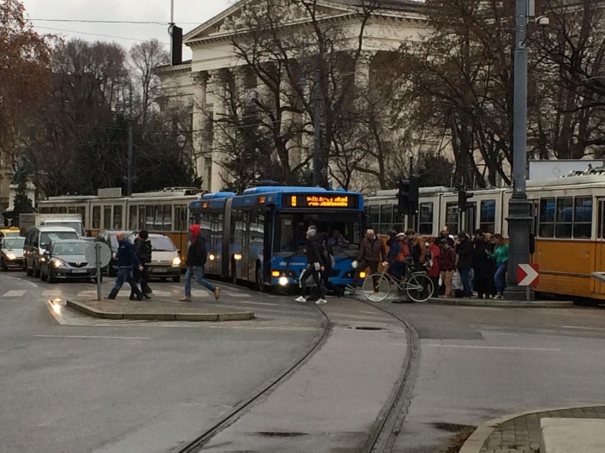 Újraindult a közlekedés az egyik fontos villamosvonalon