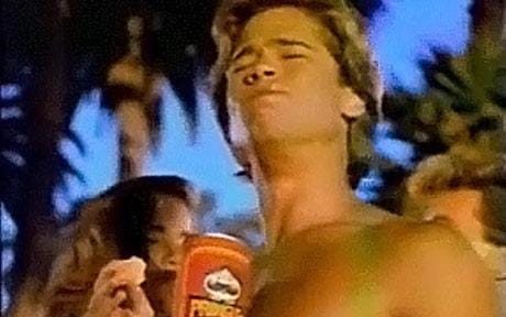 Hogy kezdte Brad Pitt? Chipsreklámban – videó