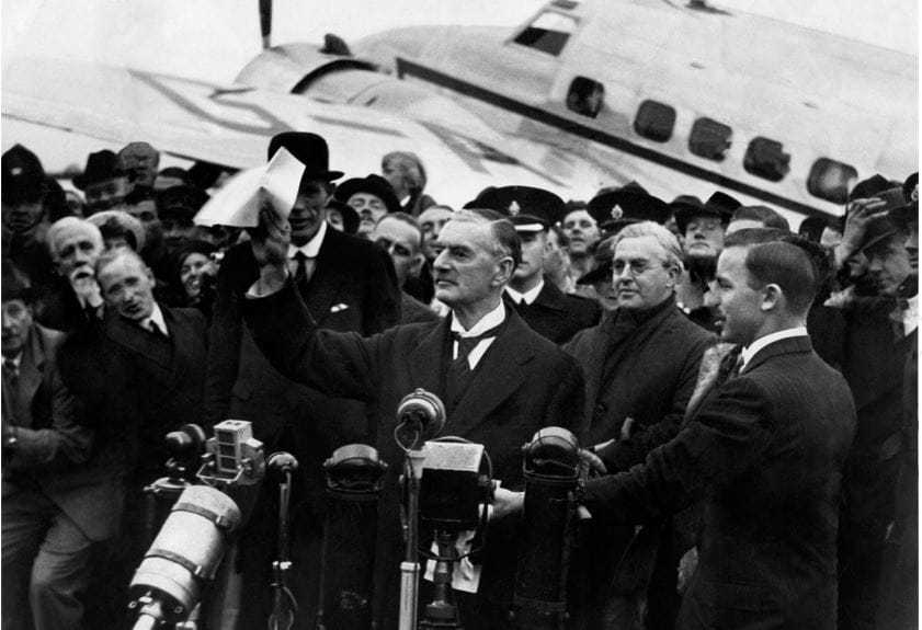 Hitler esete igazolja, ha nem állítják meg időben az agresszort, később már nem is lehet