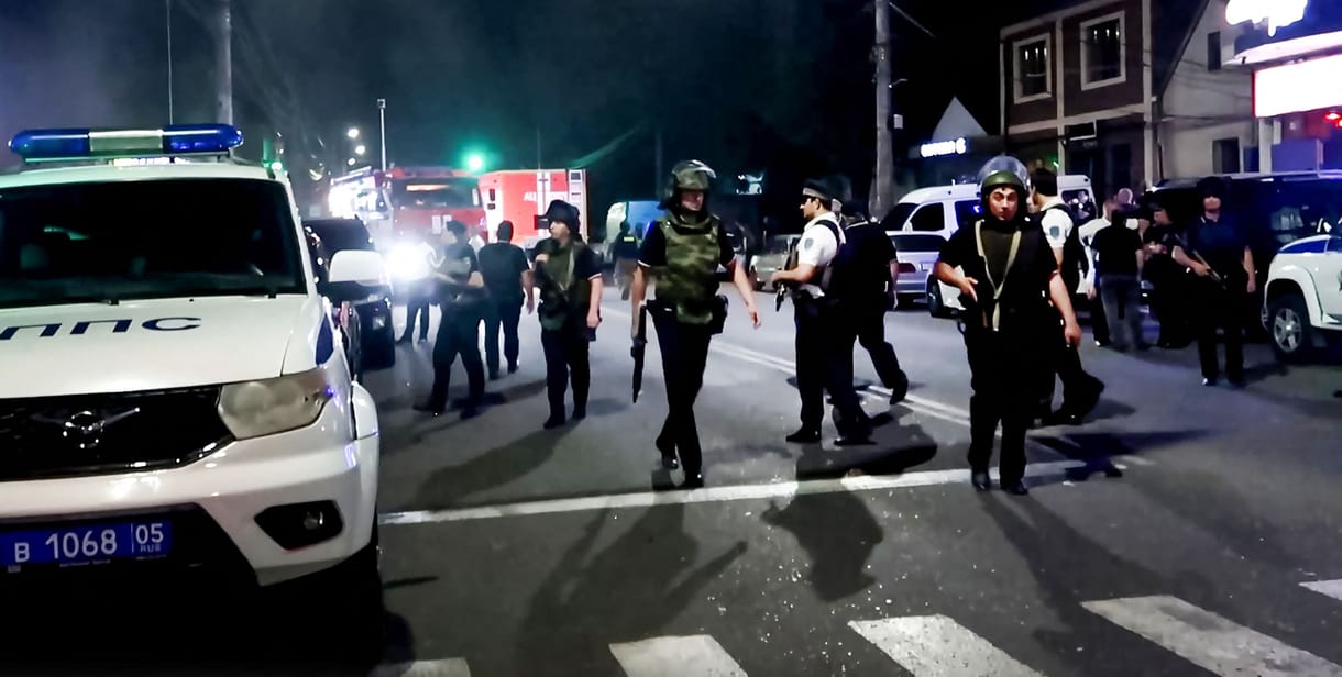 Menesztették egy dagesztáni járás vezetőjét, miután kiderült, hogy a fiai részt vettek a vasárnapi terrortámadásban