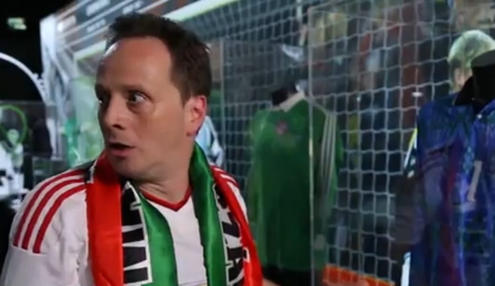 Egy focihoz nem értő humorista őrjöng szurkolóként - videó