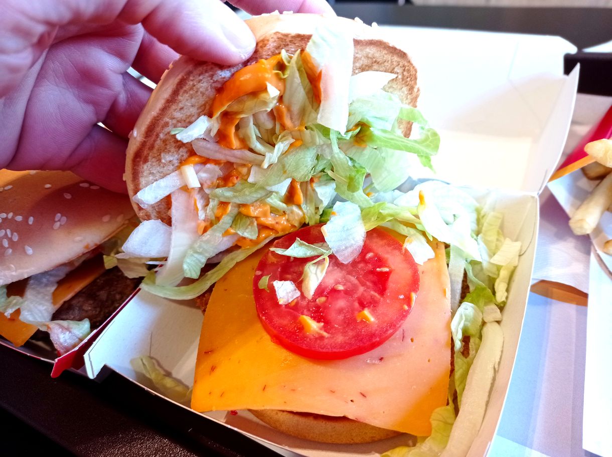 Igaz, mégis átverés a McDonald’s Erős Pistás hamburgere