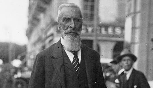 Száz éve mondta el Apponyi Albert trianoni védőbeszédét – ma a Kossuth rádióban meghallgathatjuk