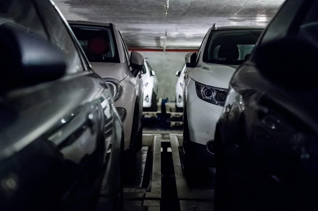 Egyszerűbb lett a társasházi parkolóhelyek eladása