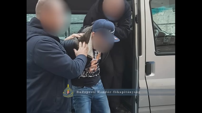 Rabolt a Blahán, vidékre menekült, de elkapták – videó