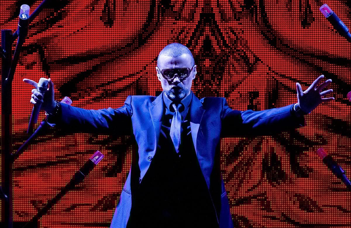 Mégis otthon karácsonyozhat George Michael