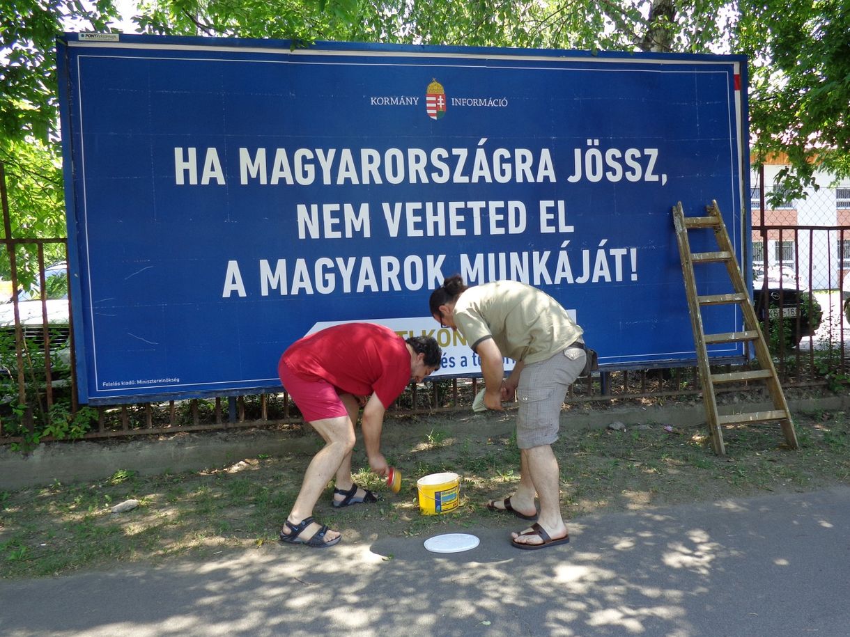 A végén még leültetik a szegedi menekültellenes plakátok lefestőit?