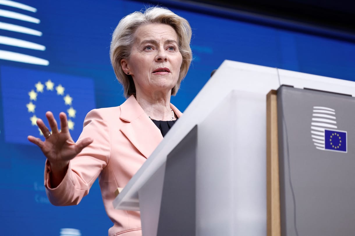 Bizalmi szavazást tartanak Ursula von der Leyennel szemben az Európai Parlamentben