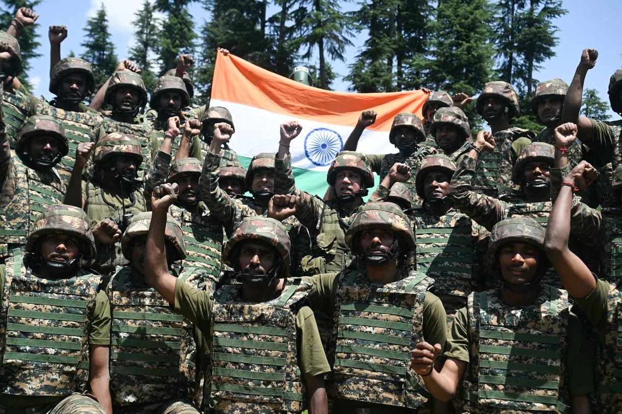 Lopakodó vadászgépet fejleszt India, hogy felvegye a versenyt Pakisztánnal