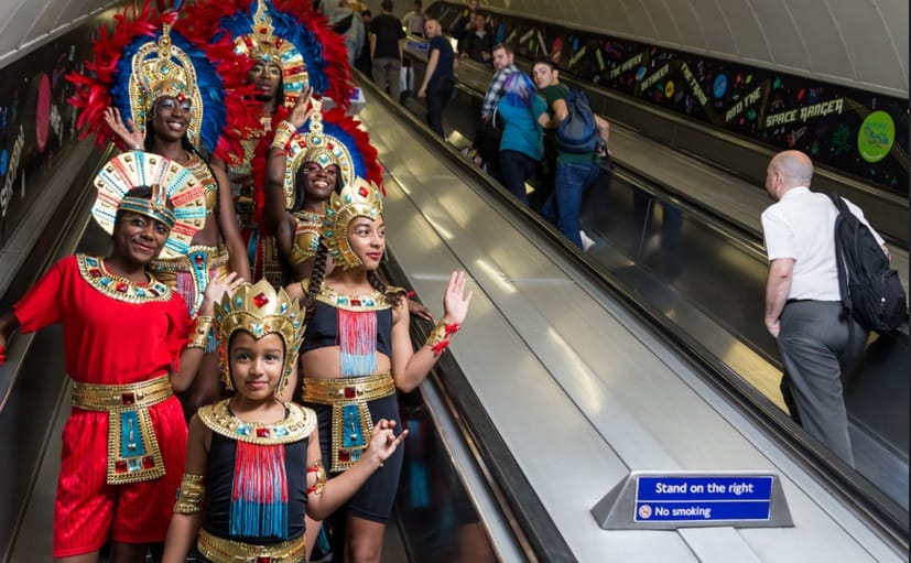 Szakíthatnak egy 95 éves szabállyal a londoni metróban