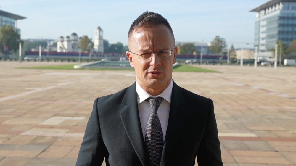 Magyar konzulok várják a Fradi-szurkolókat a szerb határon