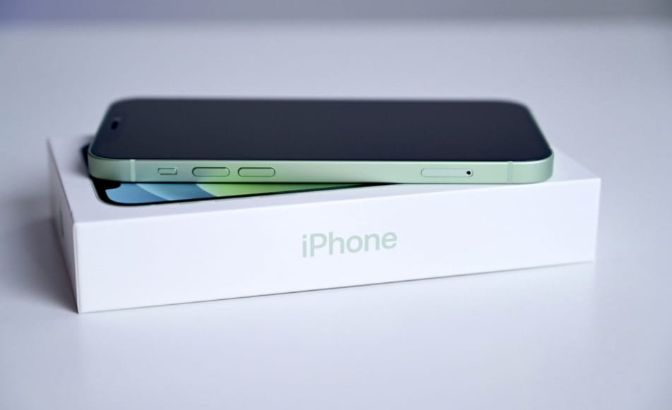 Figyelje az iPhone-ját, napokon belül új funkciókat kapcsolhat be