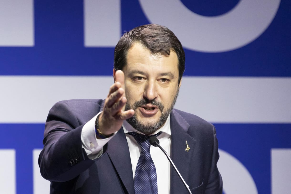 Bíróság elé állítják Matteo Salvinit