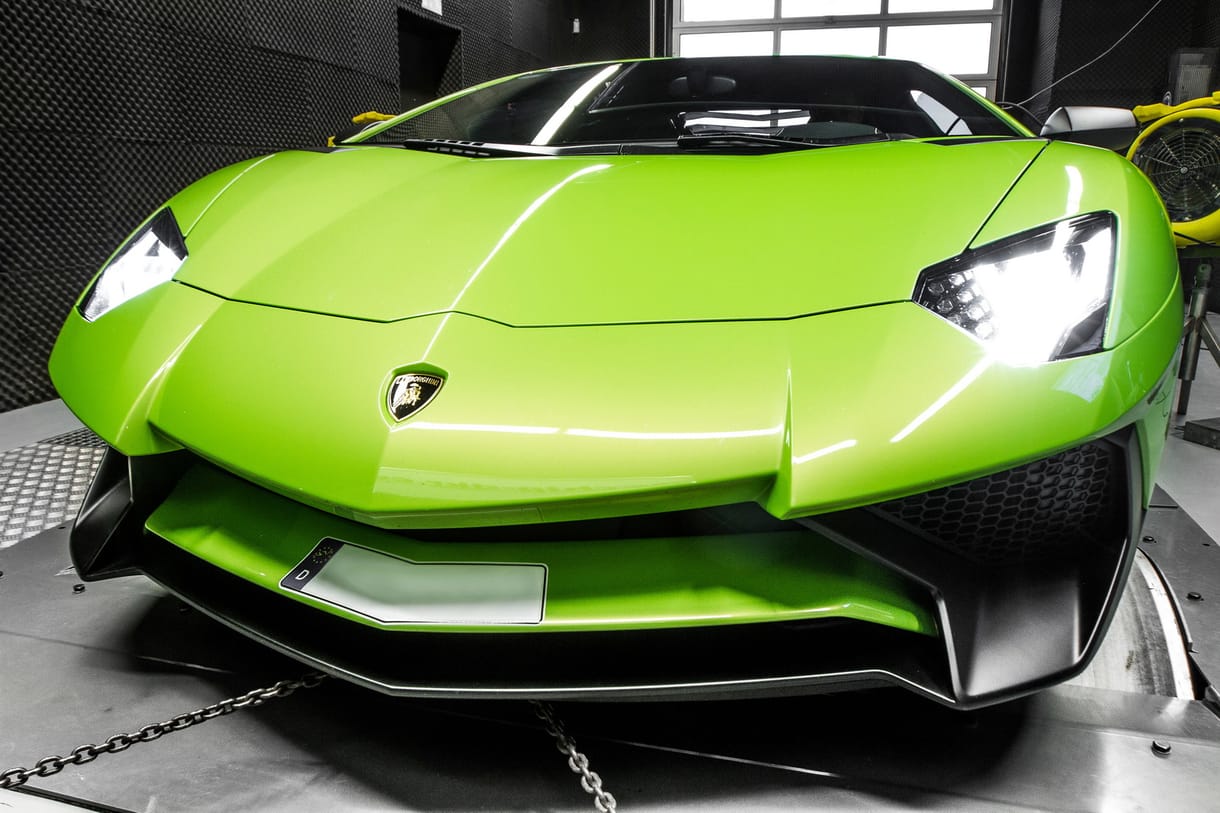 Így kell szakszerűen tuningolni a legerősebb Lamborghinit