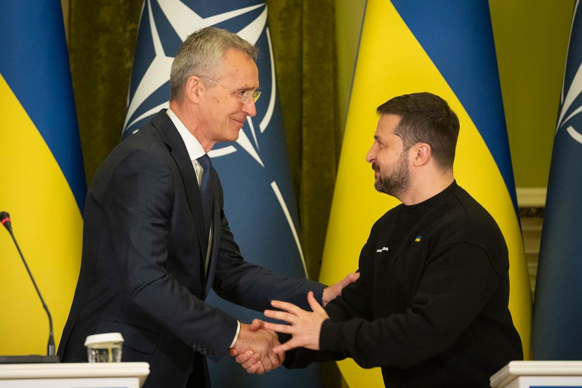 NATO-főtitkár: Minden tagállam egyetért abban, hogy Ukrajna a szövetség tagja lesz