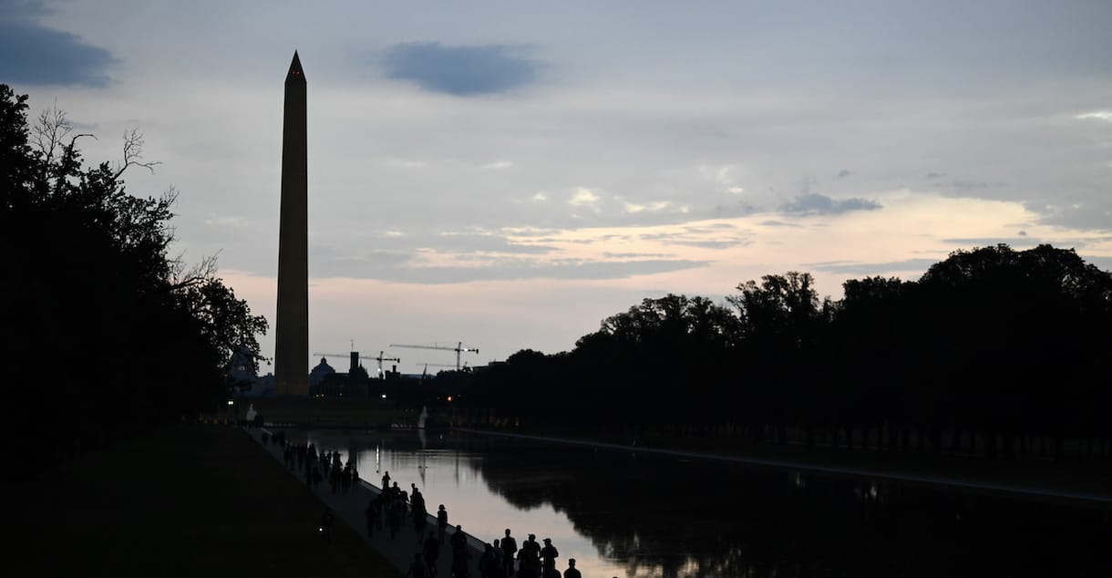 Elképesztő felvétel készült arról, ahogy a villám belecsap a Washington Emlékműbe