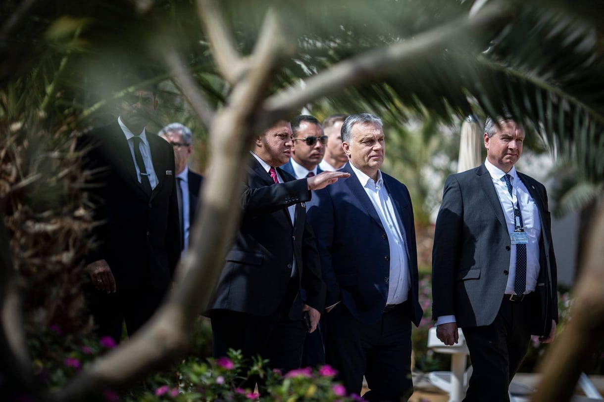 Megérkezett a kilencedik levél a Néppárt elnökéhez, zárják ki a Fideszt
