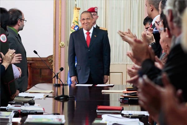 Chávez ismét Kubába utazott sugárkezelésre