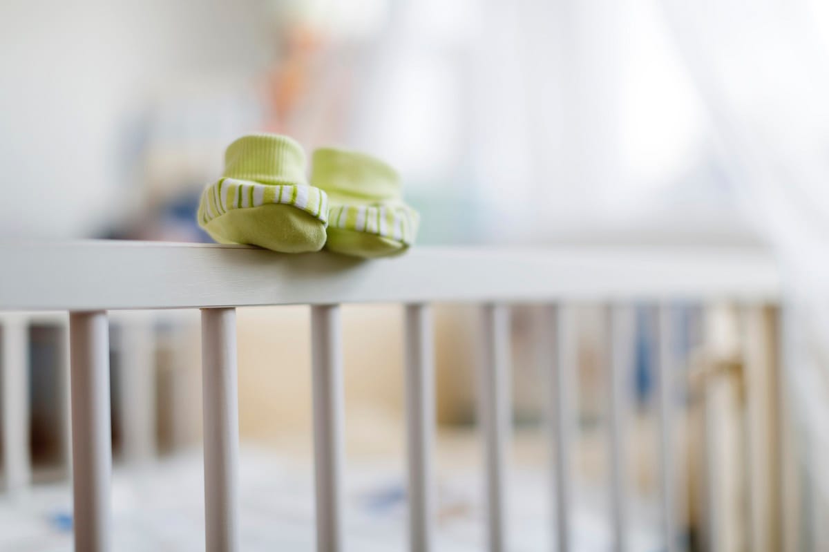 12 napos csecsemő megerőszakolásával vádolnak egy északír férfit