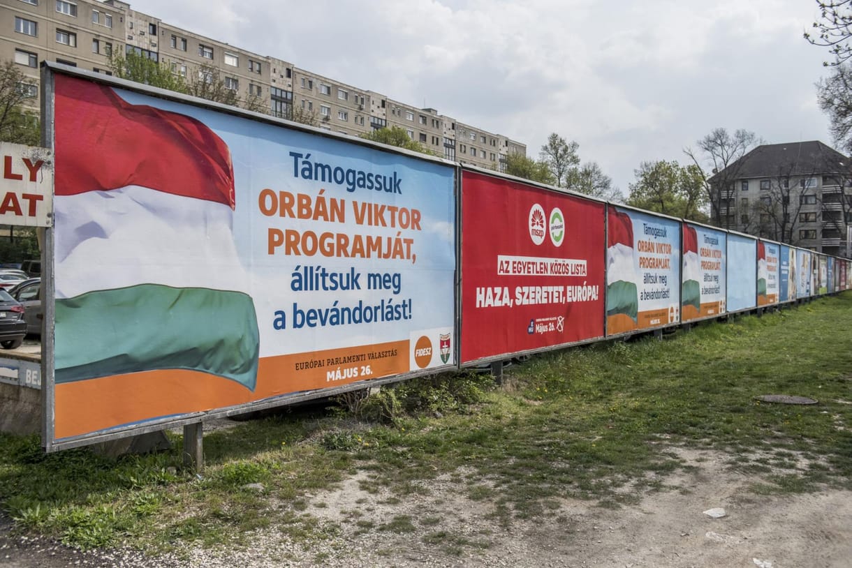 Miskolcon személyesen is felkeresi a lakókat a helyi Fidesz