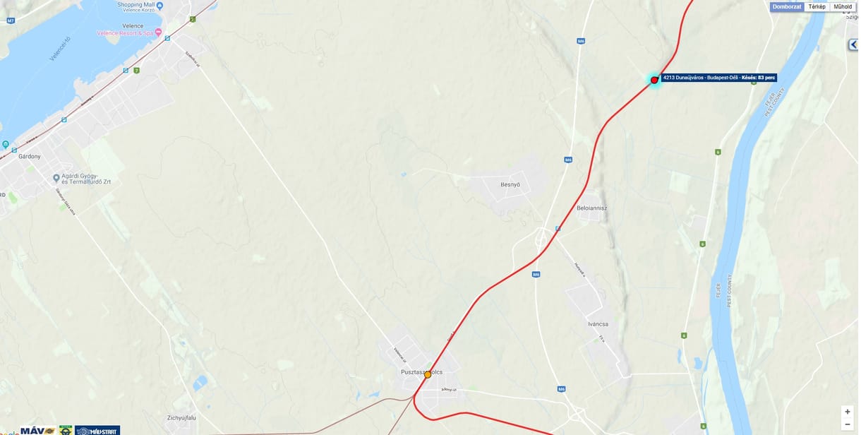 Alig kezdték el a felújítást, már el is vágtak egy vasúti kábelt, késnek a vonatok
