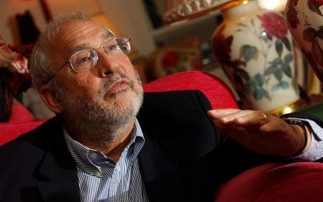 A Nobel-díjas Stiglitz elmagyarázza, miért stagnál a gazdaság az illiberális államokban