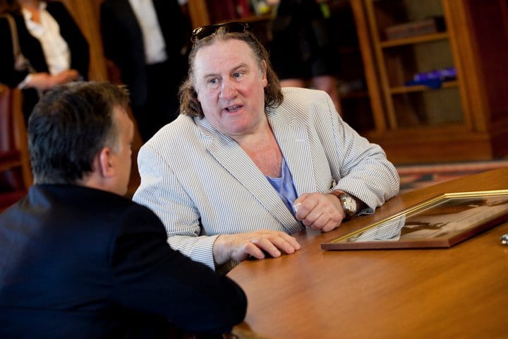 Az orosszá lett Depardieu újra Párizsban játszik