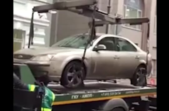 A lopós autónak sem jön mindig össze a mutatvány – videó