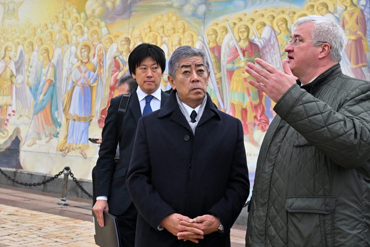 Ukrajnába látogatott a japán külügyminiszter, az észak-koreai katonák jelentette fenyegetés is napirendre került