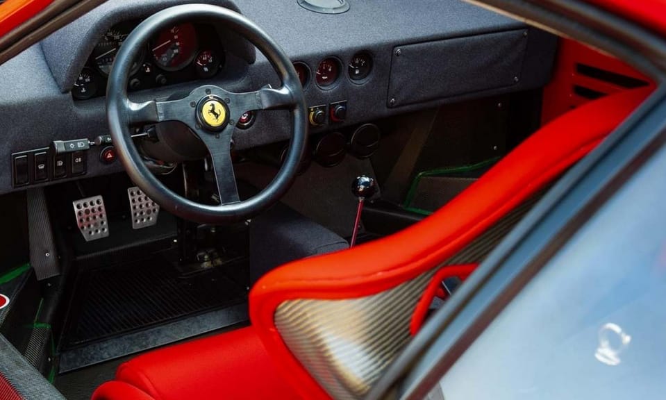 Több autót szállított Ferrari, mégis hatalmasat zuhant a profitja