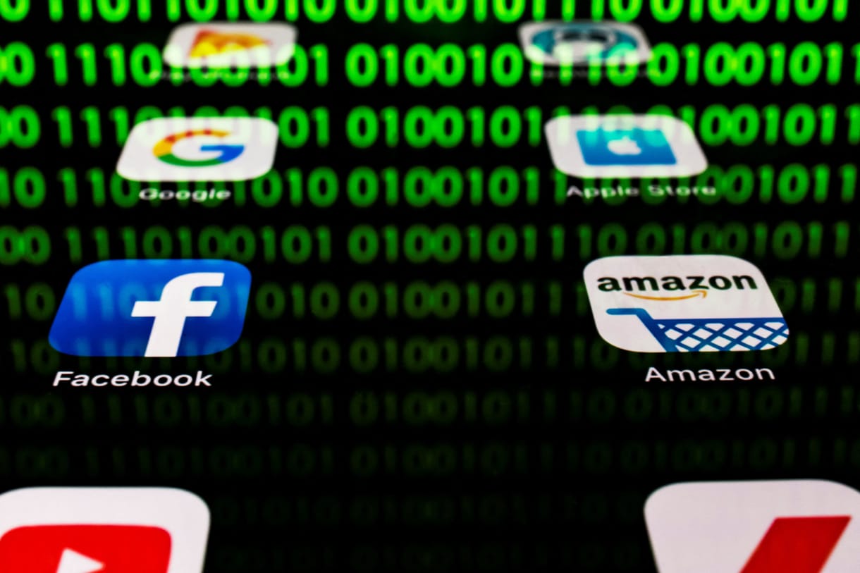 Az EU megunta, hogy mindannyian a nagy techcégek játékszerei vagyunk, és az asztalra csapott