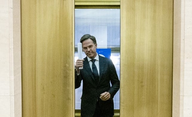 Holland kormányfő: Ne vállaljon újabb adósságot az EU az ukrajnai háború miatt