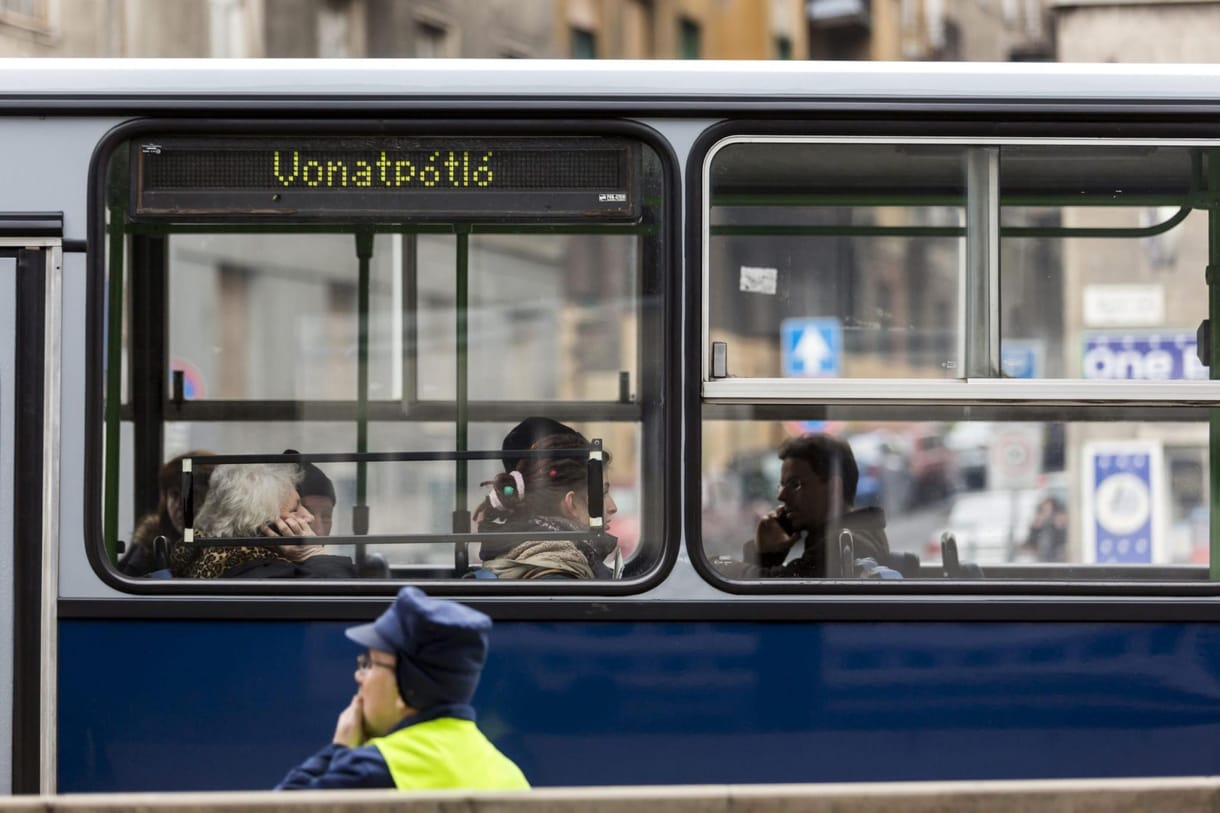 Koronavírus-pánik tört ki egy szegedi vonatpótló buszon