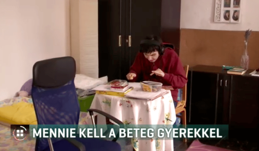 Utcára kerül az anya és autista, rákos gyermeke, elárverezik otthonukat