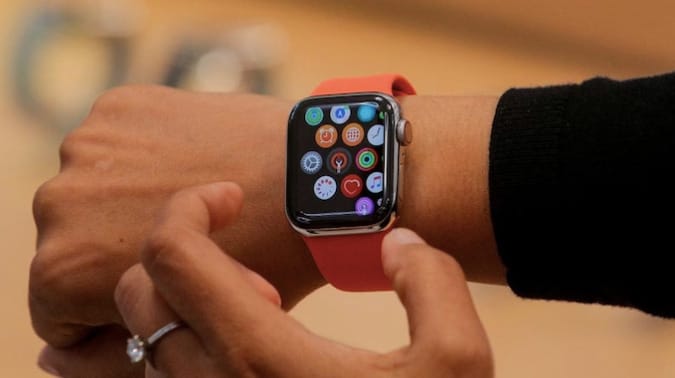 Sok életet megmenthetne az Apple okosórája, ha ilyen szíjat kapna