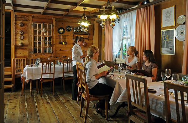 Luxus étterem feszengés nélkül