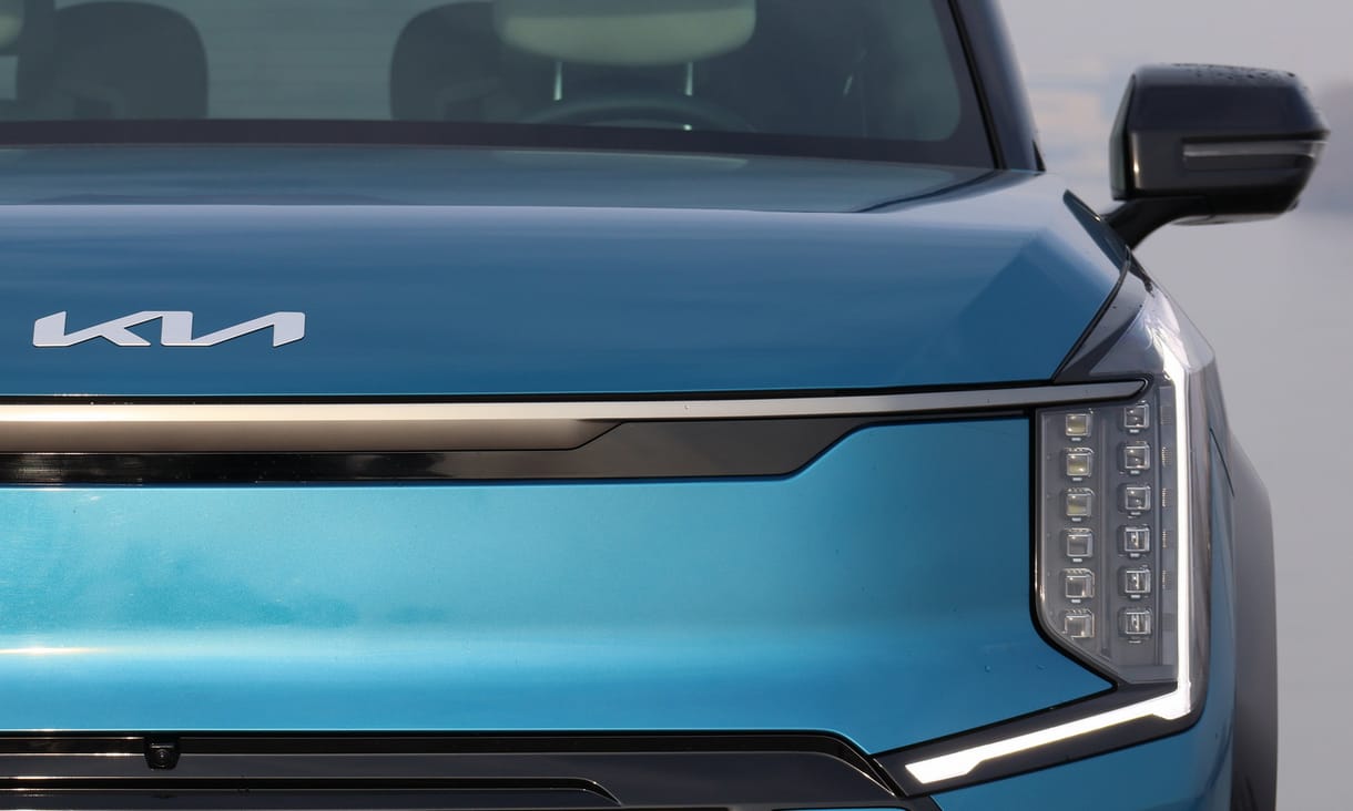 600 lóerős elektromos monstrum: jön a Kia EV9 GT