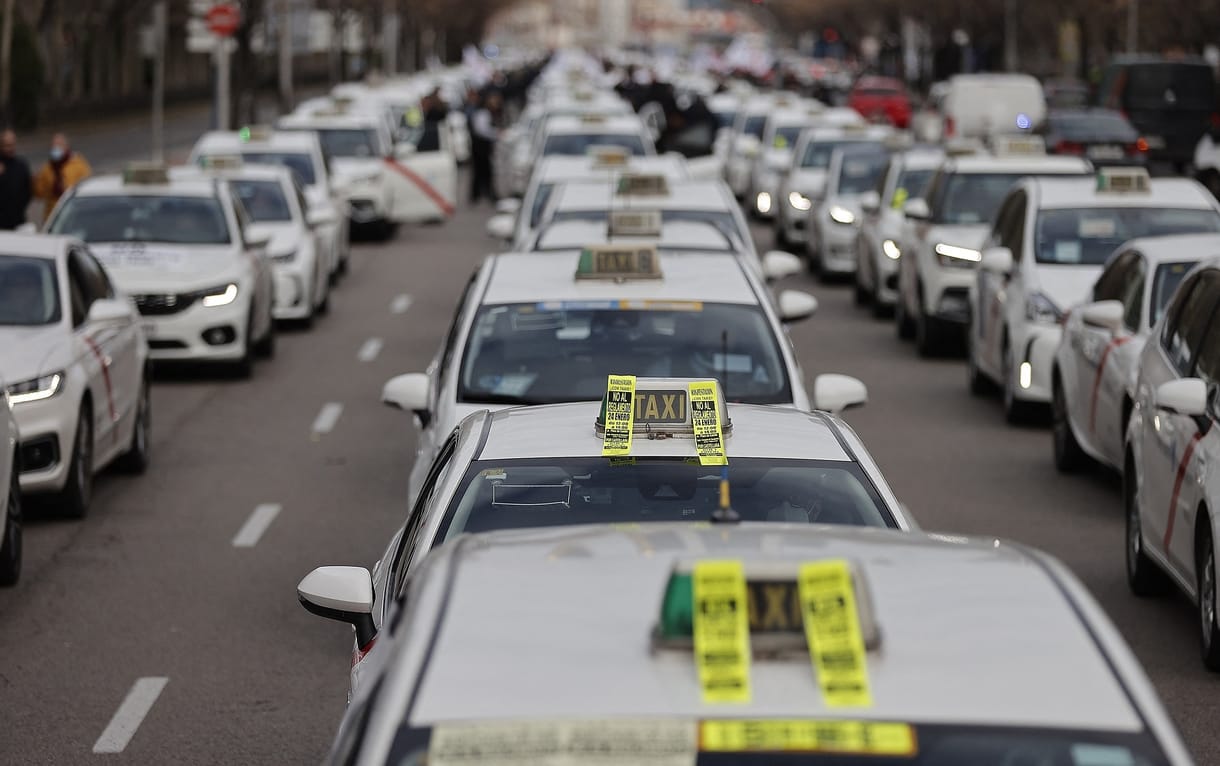 Vizsgázniuk kell a madridi Uber-sofőröknek