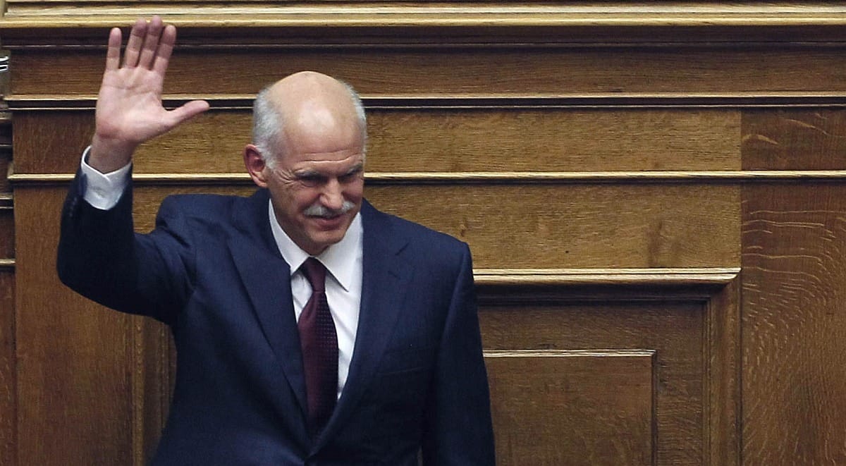Papandreu túlélte a bizalmi szavazást