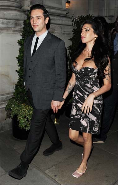 Amy Winehouse jegyben járt