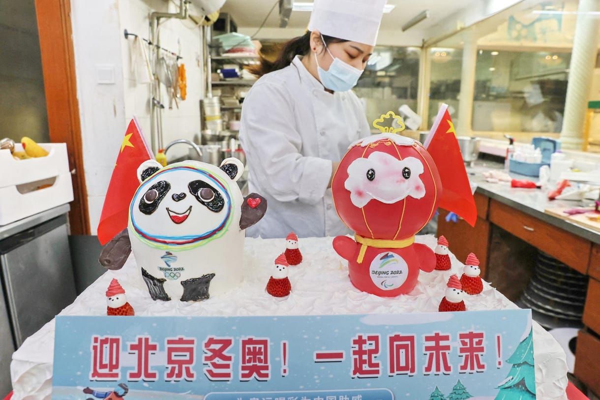 Peking olimpiát is úgy rendez, ahogy a világhoz viszonyul: a maga módján