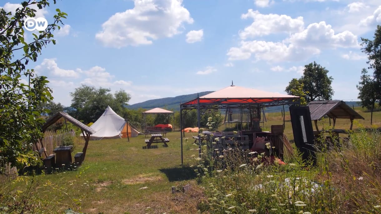 Megvett egy egész magyar falut egy holland férfi, most az egészet ki lehet bérelni