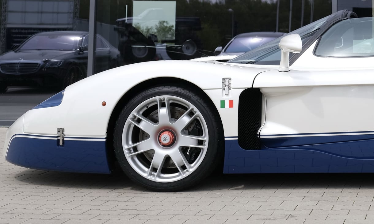 1 milliárd forintért várja új gazdáját egy alig használt 15 éves Maserati